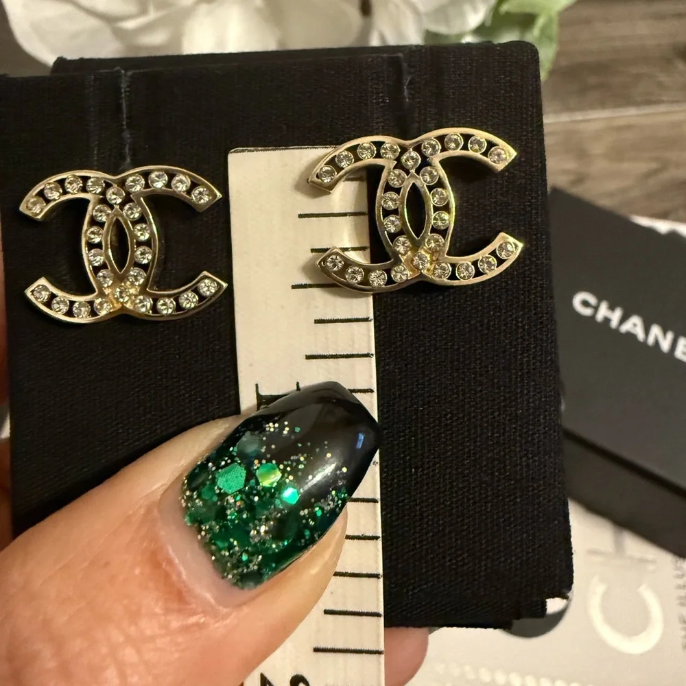 Chanel Gold CC Crystal Stud Earrings - Picture 3 of 10